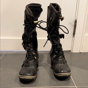 Sorel Black Lace-Up Winter Boots